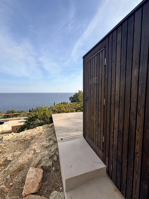 AITO Saunojen hiilletty verhous