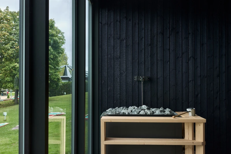 Aufguss saunan hiilletty panelointi