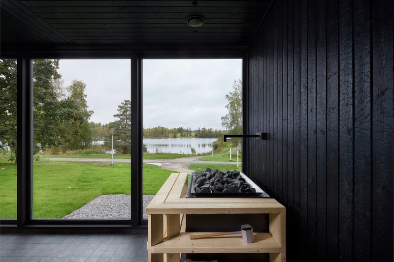 Aufguss saunan hiilletty panelointi