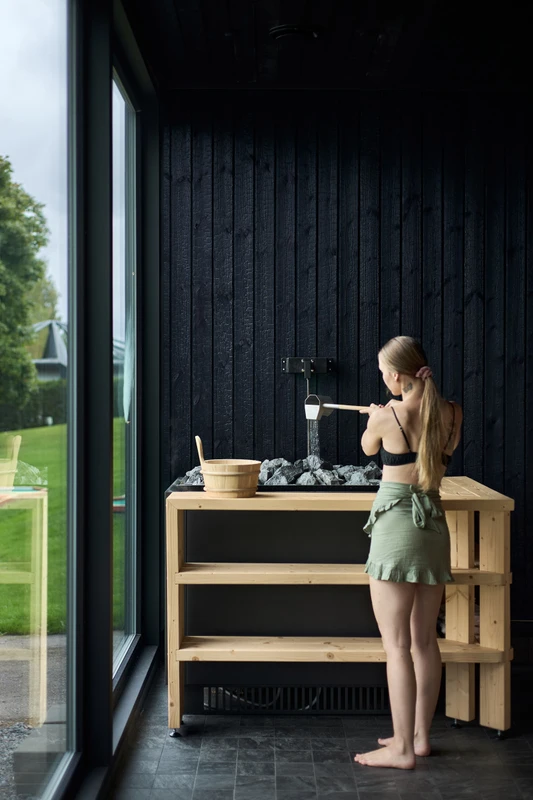 Aufguss saunan hiilletty panelointi