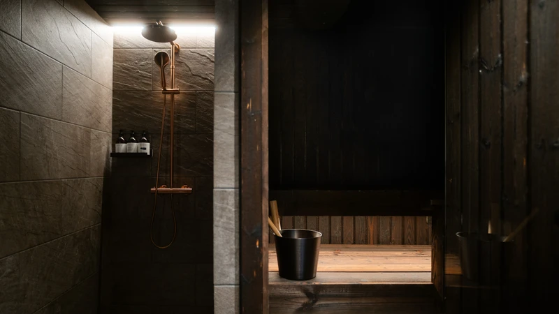 Halo Igloos Resort – Revontulia ja hiillettyä puuta