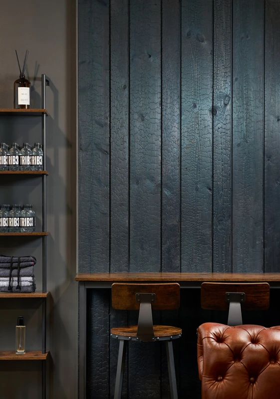 TRIB3 Helsinki Sture, hiilletty puu tunnelman rakentajana