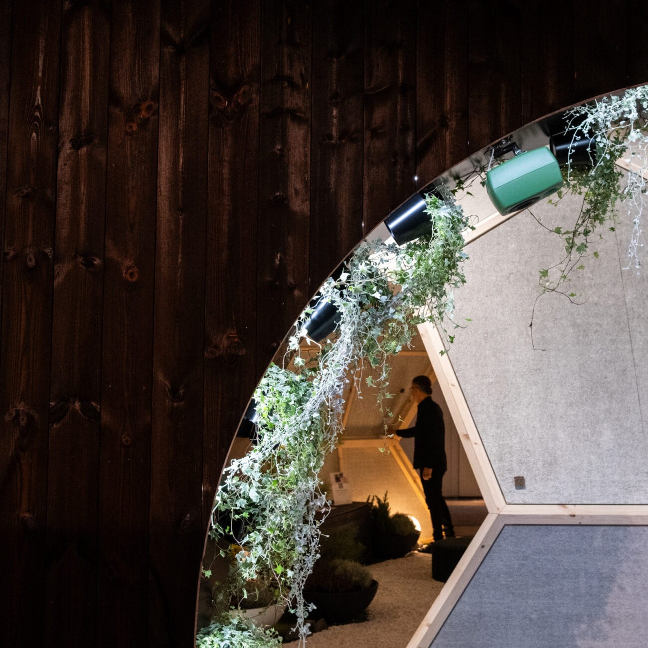 Savu - Hiil - Hiilletty puu - Charred wood - Shou sugi ban - sisäverhoilu - panelling