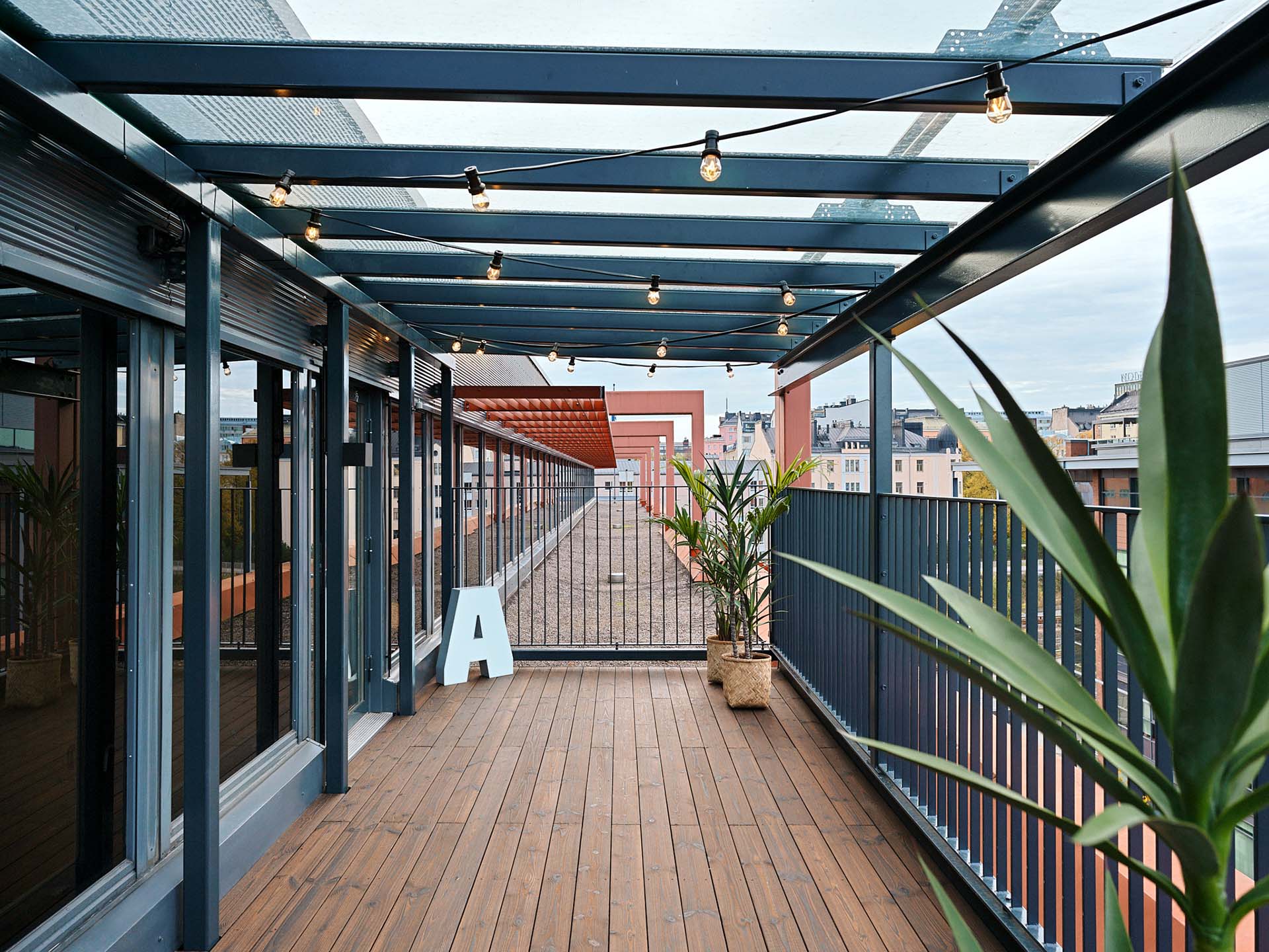 Hiil-Hiilletty-terassilankku-charred-terrace-decking Hiil - Hiilletty terassilankku - Charred decking
