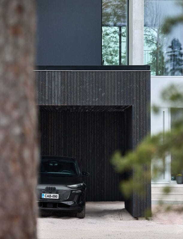 Hiil Hiilletty omakotitalon ulkoverhous charred house cladding shou sugi ban