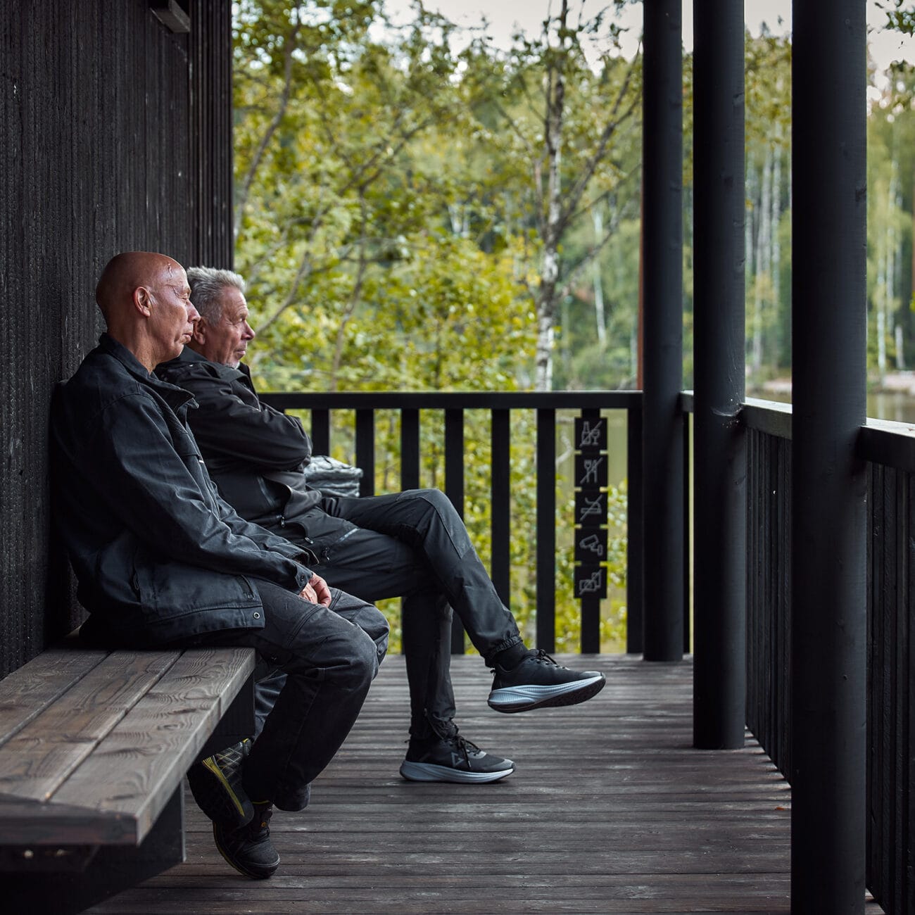 Hiil - Noki - Terassimateriaalit - Terrace and patio materials - Charred wood - shou sugi ban wood