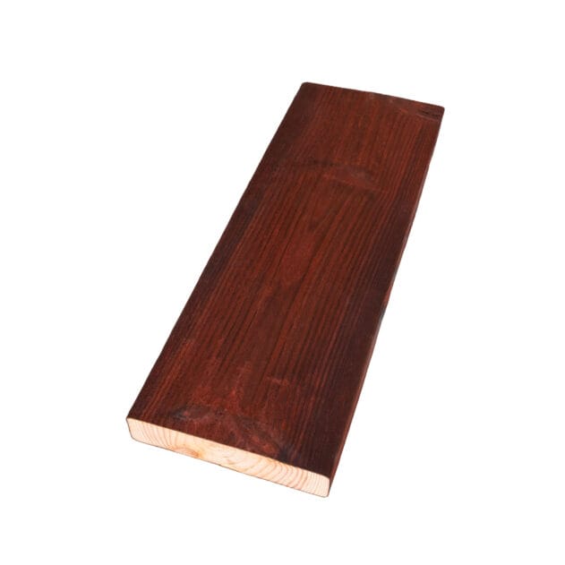 Ruska - Hiilletty, harjattu ja punaiseksi sävytetty puupinta - Charred, brushed and red tinted wood surface